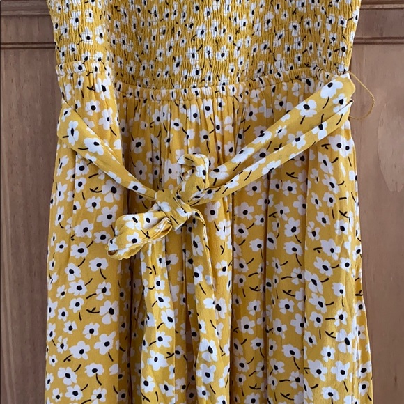 Carly Jean Los Angeles Dress - Picture 2 of 2